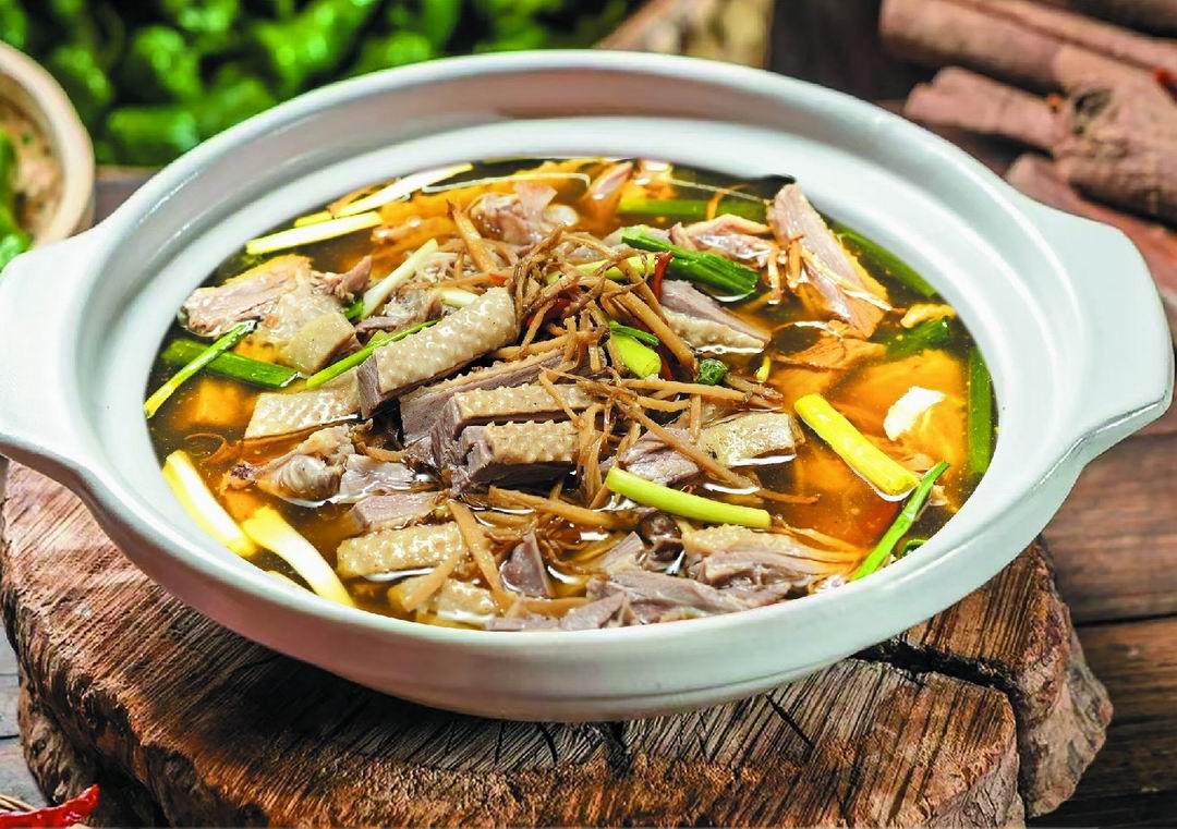 鹅杂煲